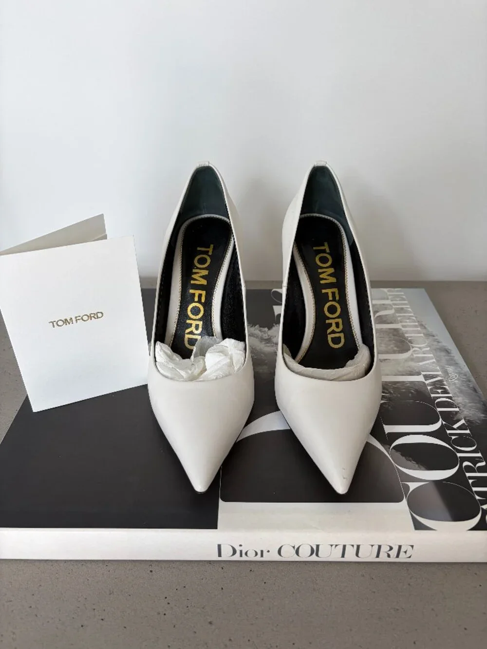 Tom Ford White Leather Pointed Toe Stiletto Pumps 37.5 IT 7.5 US